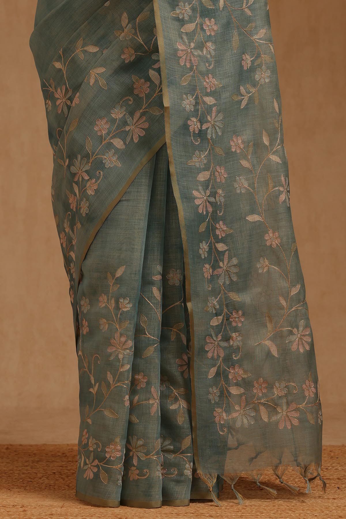Womens Light Teal Linen Floral Printed Saree With Zari - Image 5